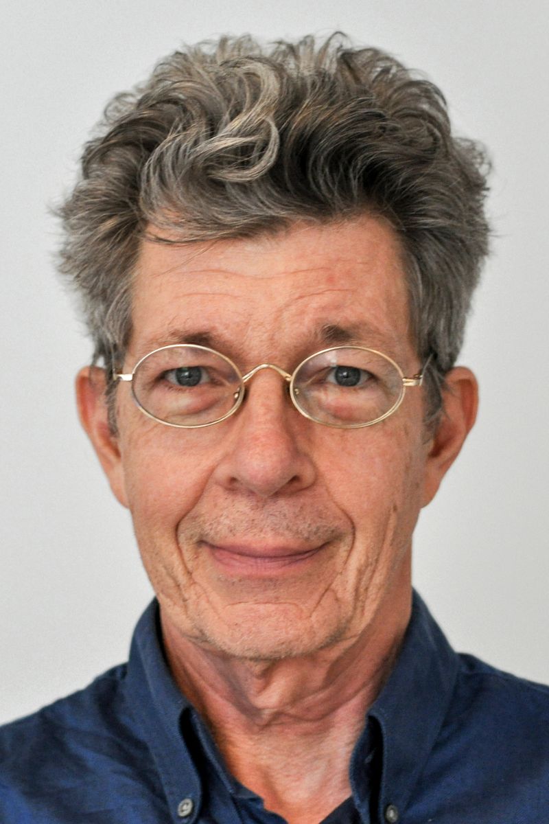 Dr. Robert Svoboda
